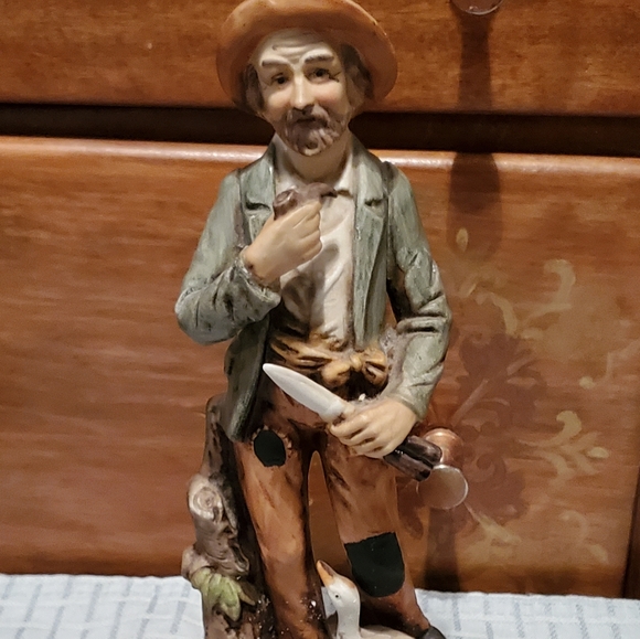 Vintage Amber Crown Glass Group - Picture 9 of 15